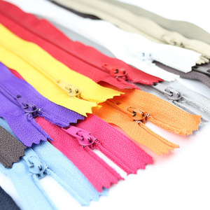 Hot Sale 3# Nylon 20CM Closed Tail Close-end <strong>Zipper</strong> Manufacturers Colors Stock Wholesale Pants Front Pocket Short <strong>Zipper</strong> - Product Image 3