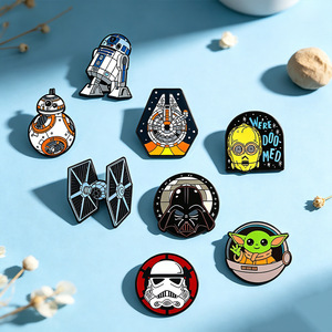 Badge créatif en alliage de zinc émaillé à effet goutte d'huile, série Star Wars, vaisseau spatial, thème science-fiction, objet de collection - Product Image 5