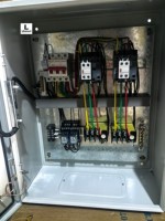 Panneau de commande de moteur basse tension OEM personnalisé avec bouton de démarrage/arrêt, voyant lumineux et interrupteur rotatif manuel/automatique