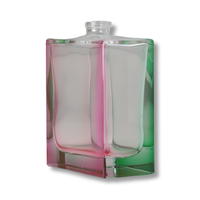 OEM ODM Bon Prix Diffuseur de Parfum en Verre Transparent Design Unique Carré Décoratif Rose de 15ml 20ml