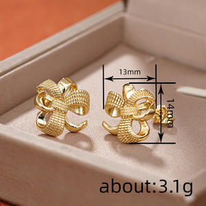 Orecchini a perno con fiocco dorato E4849, gioielli raffinati unisex classici per tutti i giorni - Product Image 6