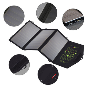 Chargeur solaire portable pliable Wilderness Essential 60W USB+DC avec batterie intégrée - Product Image 1