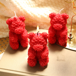 Vela Aromática de Lujo con Forma de Oso Adorable y Colorida para Decoración Navideña del Hogar, Hecha a Mano, Moderna - Product Image 3