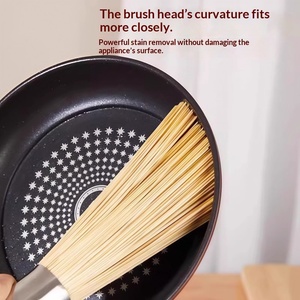 Cepillo de limpieza de bambú natural con mango de madera, cepillo duradero para fregar ollas, sartenes y woks en la cocina. - Product Image 3