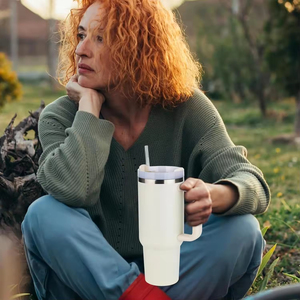 <span class=keywords><strong>Taza</strong></span> de viaje de <span class=keywords><strong>acero</strong></span> <span class=keywords><strong>inoxidable</strong></span> recubierta con impresión de logotipo personalizado de 40oz, vaso con asa para vaso, Vaso Aislado Gobelet Isotherme - Product Image 4