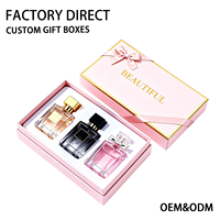 Boîte cadeau rigide pour parfum avec couvercle et base roses personnalisés, ruban, impression couleur sur le thème, emballage avec insert en mousse EPE