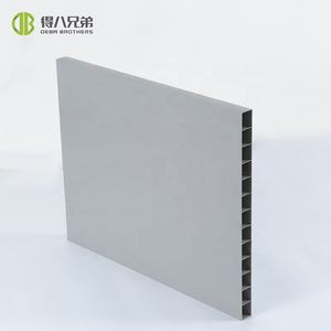 Panneau de cloisonnement mural en PVC pour élevage de porcs, enclos de mise bas pour porcs, enclos pour porcs, utilisation pour poulets, état neuf - Product Image 2