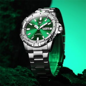 Orologio da Uomo al Quarzo OLEVS 5560 Modelli Più Venduti con Logo Personalizzato OEM/ODM, Impermeabile in Acciaio Inossidabile con Calendario Luminoso - Product Image 3