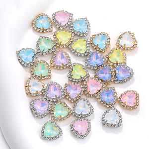 คริสตัลคุณภาพสูง รูปหัวใจ 3 มิติ แบบหลวม สำหรับเย็บติดหรือติดกับฐานแบบกรงเล็บ ใช้ตกแต่งชุด DIY - Product Image 1