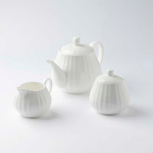 Set da Caffè e Tè in Fine Porcellana Bone China, Design Personalizzato con Caffettiera in Rilievo per Negozi - Product Image 4