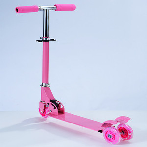 Foldable <b>Three</b> Wheeled Scooter Pink Height Adjustable For Kids 3 Years And Older - Product Image 3