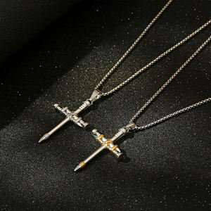 Colliers pendentifs chrétiens en forme de croix en acier inoxydable fin plaqué or - Product Image 2