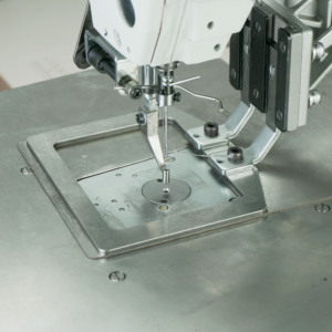 Machine spéciale haute vitesse 0906, machine à coudre industrielle à point noué à entraînement direct électronique à vendre - Product Image 3