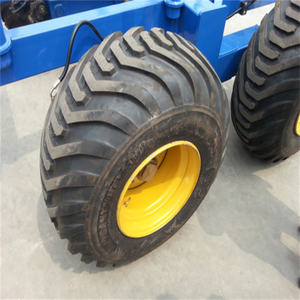 รถพ่วงบรรทุกไม้พร้อมเครนแขนยืดหยุ่นสำหรับจับไม้ - Product Image 4