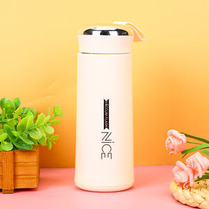 Haute qualité usine stock nouveau produit en gros pas cher <span class=keywords><strong>prix</strong></span> bouteille d'eau en verre coloré - Product Image 2