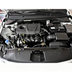 Hyundai Elantra 2018 Usado, 1.6L Automático, Edición Especial 15.º Aniversario, Sedán, Eficiente en Consumo de Combustible, Bajo Kilometraje - Product Image 5
