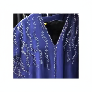 Vêtements traditionnels musulmans islamiques élégants et modestes pour femmes Robes formelles de Dubaï avec de belles tenues de fête Abayas Style Kaftan - Product Image 1