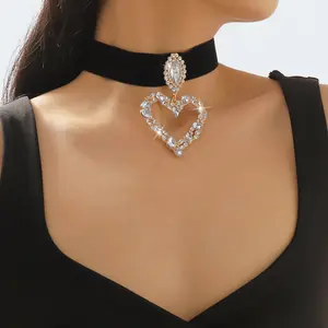 Collana con cuore di diamanti in tessuto di gioielli di moda collane girocollo in oro a forma di cuore con strass esagerati per le donne