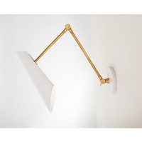 Aplique de pared con brazo oscilante para Interior de pasillo, accesorio de iluminación de pared Led moderno, lámpara de pared interior para Hotel y hogar con pantalla de latón