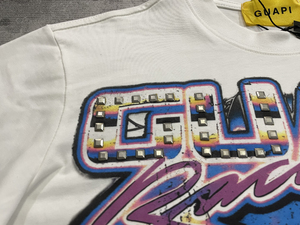 T-shirts pour hommes en coton à manches courtes, style streetwear d'été, avec logo personnalisé, imprimé lettres gothiques GUAPI, vente en gros - Product Image 4