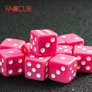 Facub יצרני קוביות בהתאמה אישית עם לוגו עבור משחקי תפקיד קזינו משחקי פלסטיק אקרילי 16 מ "מ d6 קוביות - Product Image 2