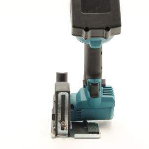 Sierra Circular Eléctrica Inalámbrica Makita de 3 Pulgadas, Hoja de 150 mm, Motor sin Escobillas, Herramienta de Corte de Madera con Batería de 18 V - Product Image 2