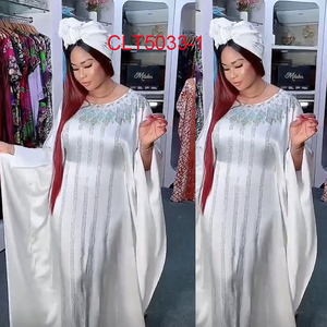 Robe longue en rayonne à manches chauve-souris pour femmes africaines, ornée de strass double face, avec turban - Product Image 1