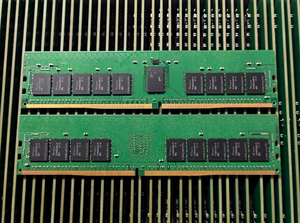HORNG SHING 32GB DDR4‑2933 RDIMM ECC ใช้หน่วยความจำ RAM เซิร์ฟเวอร์แบบแท่ง ใช้งานร่วมกับ HMAA4GR7AJR8N‑WM สำหรับเซิร์ฟเวอร์ - Product Image 2