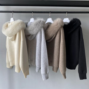 طقم سويتر وبنطلون بغطاء رأس دافئ ناعم للخريف من قطعتين، طقم صوف محبوك فاخر بياقة فرو الثعلب كاجوال ومخصص للملابس النسائية - Product Image 3