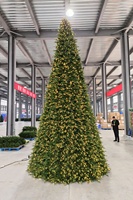 Grand arbre de Noël commercial pré-éclairé avec lumières LED chaudes, arbre de Noël artificiel pour centre commercial, hôtel, décoration de vacances