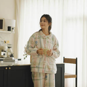 Nouvel ensemble de <span class=keywords><strong>pyjama</strong></span> d'hiver en polaire composite épaissie | Molleton de lait et d'agneau, imprimés de dessins animés de Noël multicolores, vêtements de détente - Product Image 6