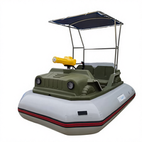 Bateau tamponneur électrique en plastique rigide PE pour 4 personnes, avec pompe à eau, pour location en lac, toit rigide épais, commande par roues, pour un divertissement de collision amusant