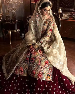 Magnifique ensemble de lehenga de mariée |   Broderie Zardozi lourde avec un haut long élégant - Product Image 6
