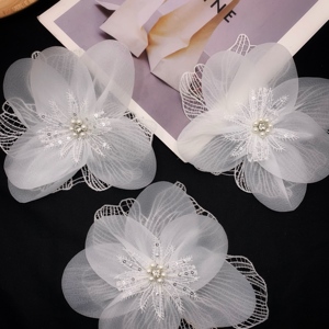 Tùy chỉnh màu sắc khác nhau sáng bóng Organza ren vá 3D tay thêu hạt trang trí <span class=keywords><strong>sequin</strong></span> Rhinestone ren hoa đính - Product Image 1