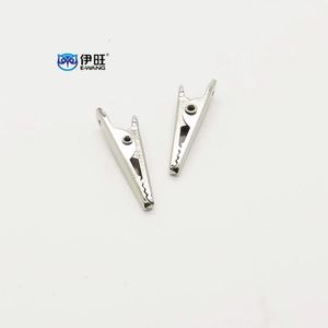 Pinza Metálica Pequeña Tipo Cocodrilo para Conexión de Batería - Product Image 6