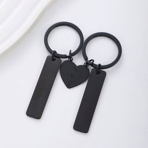 Porte-clés personnalisé pour couple avec impression couleur au laser, matériau vierge, porte-clés en métal rectangulaire demi-cœur gravé - Product Image 3