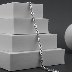 Collar de Acero Inoxidable Personalizado de Alta Calidad con Diseño Mini de Colgantes de Nariz de Cerdo y Cadena de Granos de Café - Product Image 4