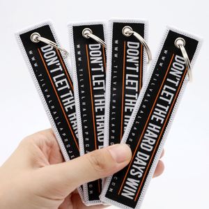 Llavero de Tela con Frase Inspiradora Personalizada para Motivación Personal y Recordatorios Diarios - Product Image 1