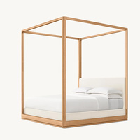 Lit à baldaquin élégant et moderne en chêne clair avec cadre à quatre poteaux, tête de lit capitonnée et sommier plateforme pour chambre à coucher, idéal pour l'ameublement de la maison, personnalisable OEM