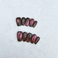 Uñas artificiales hechas a mano puras Luz de diseño de ojo de gato rojo corto de alta calidad y reutilizable