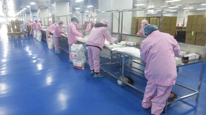 Factory Directly Wholesale Kitchen Poly Plastic Disposable Dental LDPE <b>Aprons</b> PE Disposal Bib <b>Apron</b> - Product Image 6