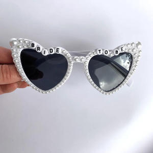女性のためのファッションパーティーハート型サングラス豪華なメガネ誕生日ウェディング独身花嫁パールハート型サングラス - Product Image 4