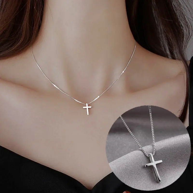 2022 new collarbone chain female simple niche design sense 925 silver cross pendant necklace