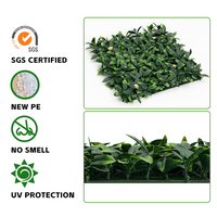 P114 Feuillage vert artificiel personnalisé avec fleurs blanches, panneau de haie pour écran de confidentialité, toile de fond, mur de feuillage vert artificiel