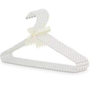 Cintres <span class=keywords><strong>en</strong></span> tissu perlé <span class=keywords><strong>en</strong></span> gros, cintres à vêtements économiques, best-sellers pour les magasins de vêtements - Product Image 1