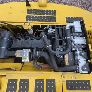 รถขุดไฮดรอลิกตีนตะขาบ Komatsu PC200-8 ขนาด 20 ตัน พร้อมเครื่องยนต์ Cummins และเกียร์ - ขายดี - Product Image 5