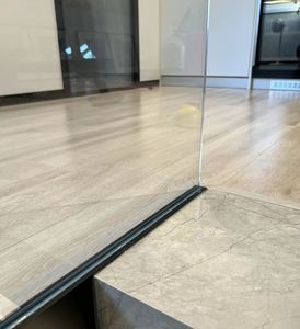 Valla de cristal de aleación de aluminio para exteriores moderna, columna de barandilla, fácil instalación para hogares, hoteles para balcones, villas, características - Product Image 5