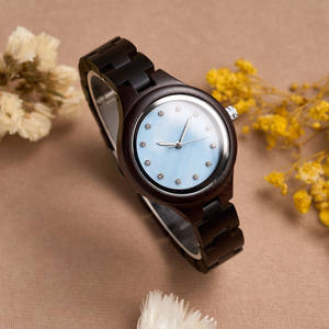 新品到着カスタマイズロゴブルーシェルダイヤルMiyota 2035クォーツムーブメント37mmブラックサンダルウッド女性木製腕時計 - Product Image 3