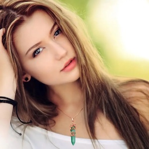 قلادة فاخرة سداسية من الكوارتز الحقيقي مع قلادات مرصعة بالكريستال الطبيعي ومرصعة بأحجار الشفاء - Product Image 3