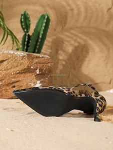 On Feet & In Love <span class=keywords><strong>Sandalias</strong></span> de tacón fino hueco con correa en T con estampado de leopardo sexy a la moda personalizada para damas - Product Image 3